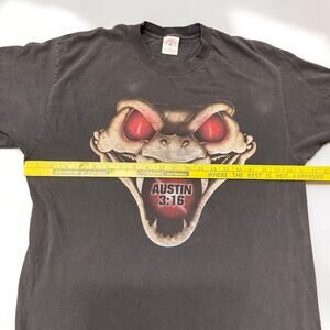 Vintage Top NEW Stone Cold Steve Austin WWF Don't Trust Steve Austin Men's L